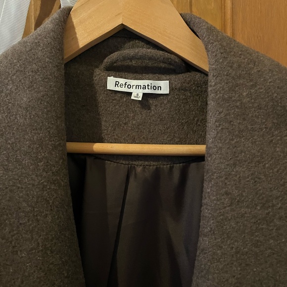 Reformation Kerri Wrap Coat Hedgerow Size Small - Picture 4 of 6